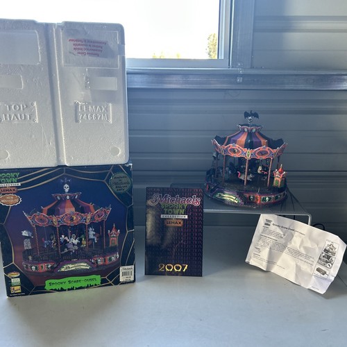 Lemax spooky town - lemax,