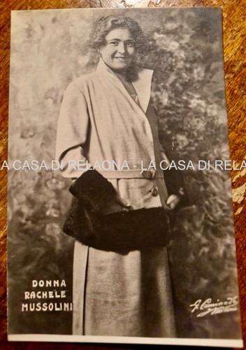 Cartolina donna rachele - cartolina,