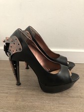 Hades tacco in metallo pompa