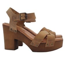 Sandali in pelle con cinturino