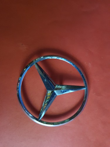 Fregio stemma mercedes - fregio,