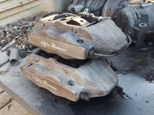 Kit Brembo  4  Pompanti 330