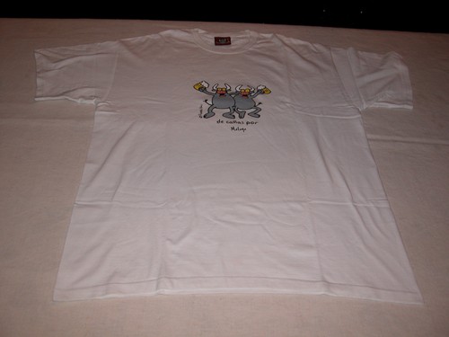 Maglia bianca usata - , due