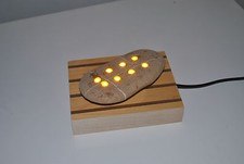 lampada abat-jour artigianale da compagnia pietra, legno e led 12v