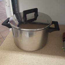 Pentola IKEA in Acciaio Inossidabile Con Coperchio Usata Buone Condizioni