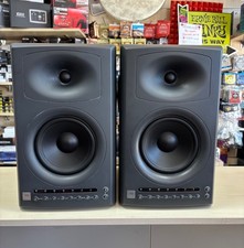 JBL LSR4326P Coppia Monitor da Studio Attivi 220 Watt con Microfono di Misura Us