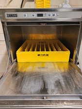 Lavastoviglie professionale Zanussi nuc3 ottime condizioni