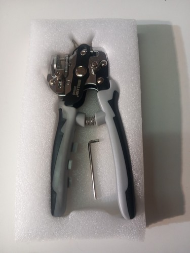 Pinza fustellatrice per pelle