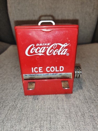 Distributore automatico porta