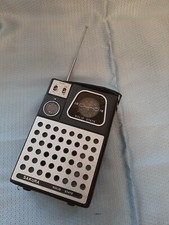 Rara SAKURA Radio VINTAGE FM Transistor Solid State Portable TESTATA FUNZIONANTE