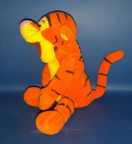 Peluche winnie the - pooh, tigro