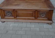 Cassapanca in noce primi