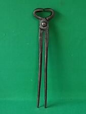 ANTICA GRANDE TENAGLIA PINZA DA MANISCALCO IN FERRO BATTUTO. CI29