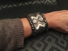 BRACCIALE ARGENTO ARTIGIANATO INDIANO VECCHIA MANIFATTURA CON CHIUSURA A LACCIO