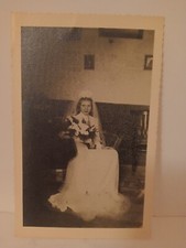 bella ragazza in abito da