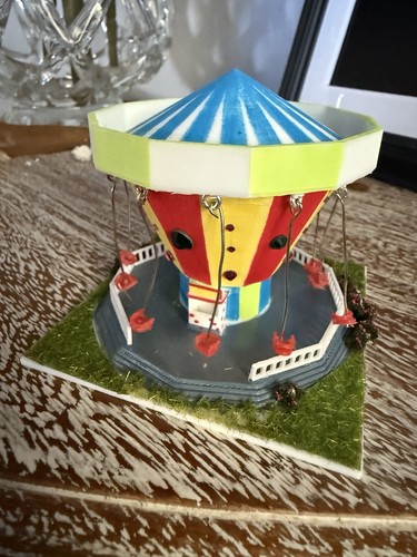 Giostra circo chairoplane ride - circo,