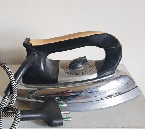 Ferro stiro vintage - da, marca