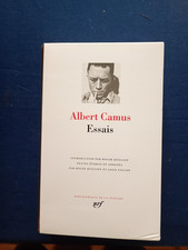 Livre la pléiade, en très bon état, de Albert Camus intitulé Essais
