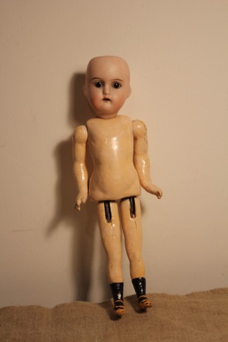 Ancienne rare poupée - , automate