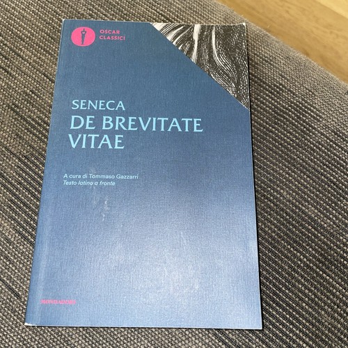 Brevitate vitae seneca - de,