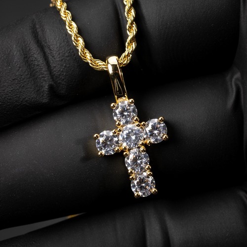 Collana con ciondolo croce