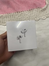 Apple AirPro2 (2generazione) con custodia ricarica MagSafe ACN