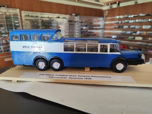 Autobus titano gran - 1/43,