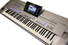 Workstation digitali Yamaha Tyros 5 76 tasti HD + 1 anno di garanzia