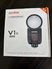 Godox V1 Flash Light