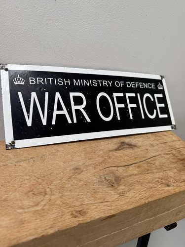 War office operations room - -,