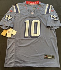 #10 Drake Maye Rival Series