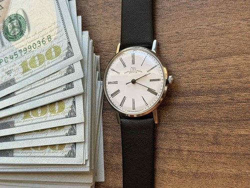 Orologio meccanico ultra - meccanico,
