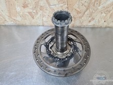 Axe de roue arrière avec