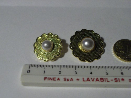 Bottone vintage fiore perla - fiore,