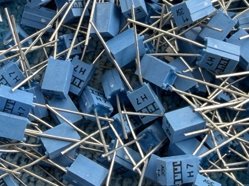 50x itt tak - 50x, 35v