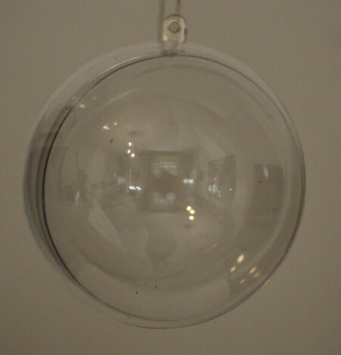 Sfera plastica trasparente