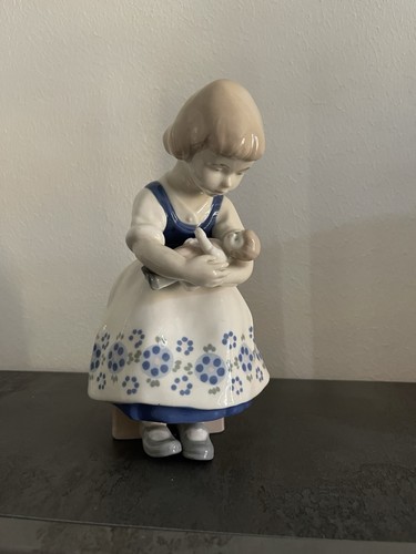 Statuina porcellana - statuina, in