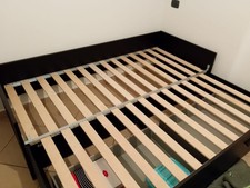 Divano letto matrimoniale con doghe in legno 