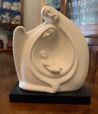 "Natività" di Francesco Pinton - Tondo in porcellana, altezza 22 cm.