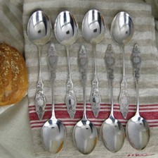 Otto antichi cucchiaini da