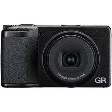 Ricoh Compatta GR IV -