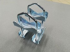 STAFFA PER FISSAGGIO PALO