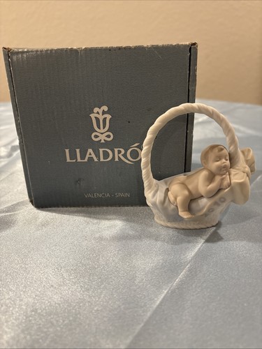 Lladro porcelain figurine - lladro,