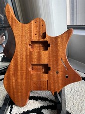 Chitarra elettrica senza testa