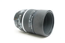 Nikon AF DC-NIKKOR 105 mm f/2D