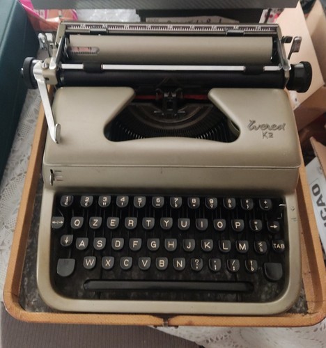 Macchina scrivere vintage - da,