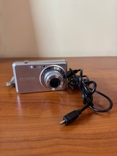 Fujifilm Finepix J28 Fotocamera Digitale Compatta 10.2 MP Con Caricabatterie