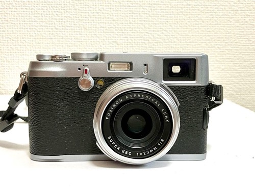Fotocamera digitale compatta