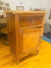 Comodino antico in legno con