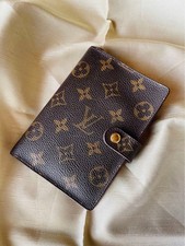 LOUIS VUITTON   Cover Monogram